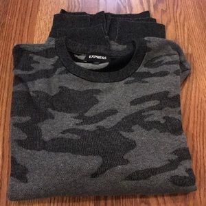 Men’s long sleeve shirt